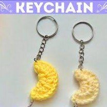 Crochet 2D Moon keychain